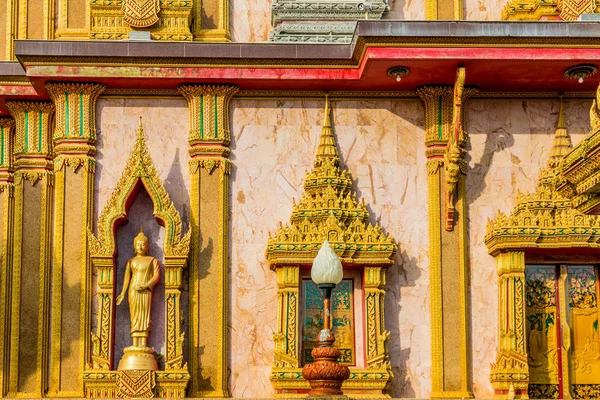 Chalong tempel in thailand in asien — Stockfoto
