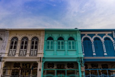 Tayland 'da Phuket kasabasında renkli mimari