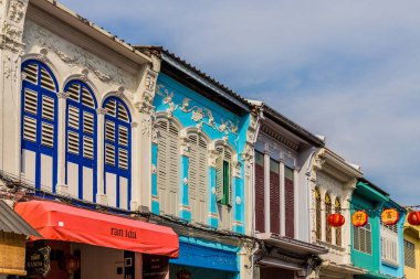 Tayland 'da Phuket kasabasında renkli mimari