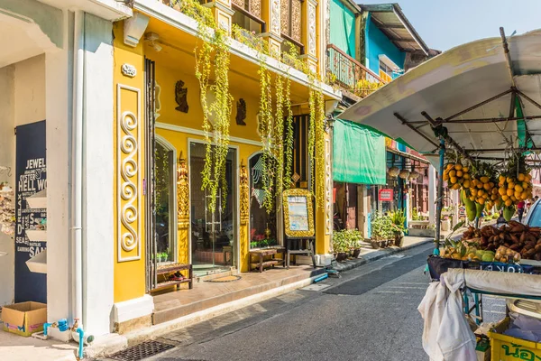 Colorida arquitectura en Phuket Town en Tailandia —  Fotos de Stock