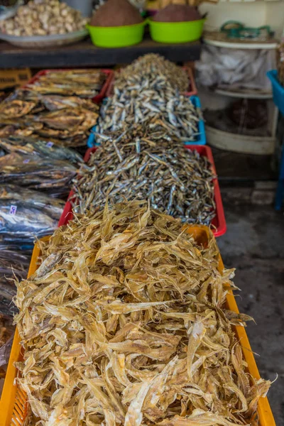 Uma cena no mercado local 24 horas cidade phuket — Fotografia de Stock