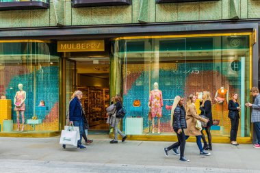 Varlıklı Bond street Londra bir görünümünü