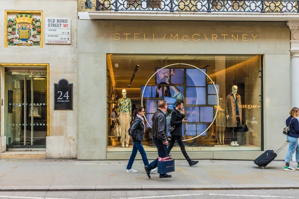 En vy av välbärgade Bond street i london — Stockfoto