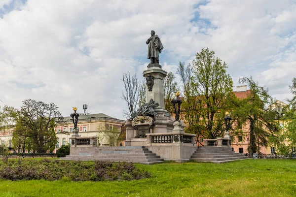 En typisk vy i Warszawa i Polen — Stockfoto