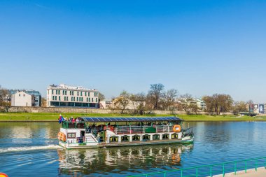 Krakow Polonya Vistula Nehri tarafından bir görünüm