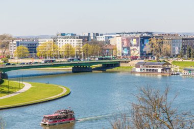 Krakow Polonya Vistula Nehri tarafından bir görünüm