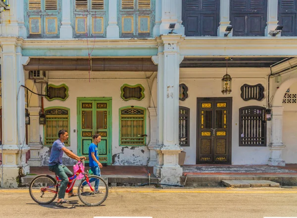 Traditionell kinesisk shophouse arkitektur i George Town Malaysia — Stockfoto