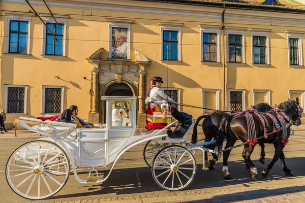 Krakow Polonya ortaçağ eski şehir bir görünüm — Stok fotoğraf