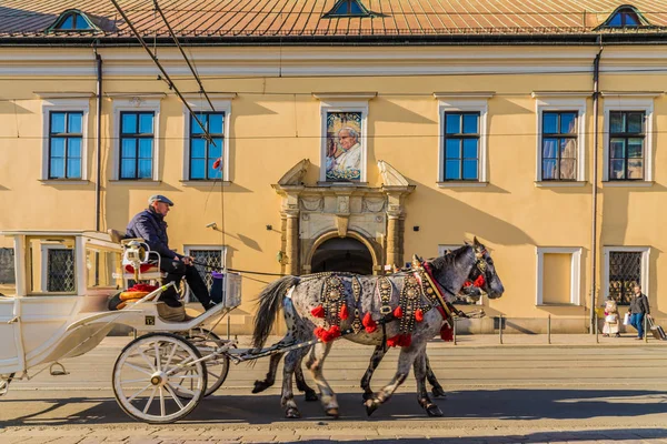 Krakow Polonya ortaçağ eski şehir bir görünüm — Stok fotoğraf