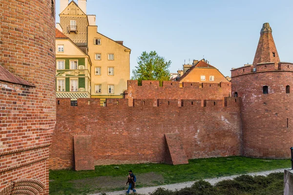 바르샤바 폴란드의 구시가지의 전형적인 전망 — 스톡 사진