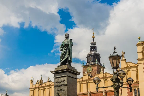 Středověké Staroměstské náměstí v Krakově — Stock fotografie