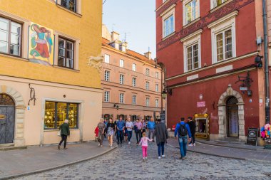 Varşova Polonya'da eski şehirde tipik bir görünüm