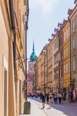 Varşova Polonya'da eski şehirde tipik bir görünüm