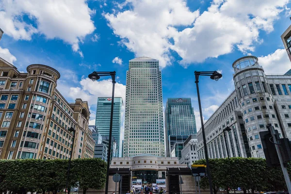 Een typisch uitzicht op de kanarie in Londen — Stockfoto