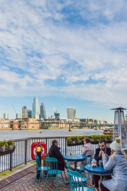 Londra 'da tipik bir sahne.