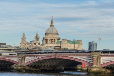 Londra 'da tipik bir sahne.