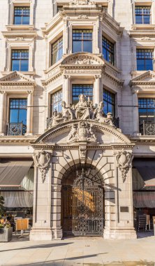 Londra 'da tipik bir sahne.