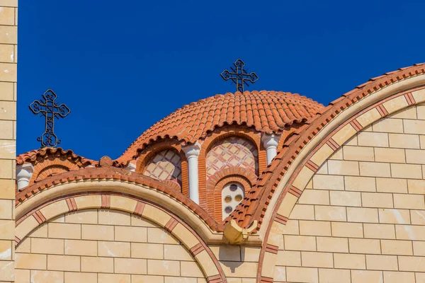 Una vista típica de la iglesia en Chipre — Foto de Stock