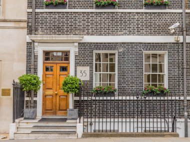 Mayfair 'de tipik bir manzara