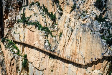 Caminito Del Rey - Endülüs, İspanya 'daki dik uçurumlar boyunca uzanan dağ yolu