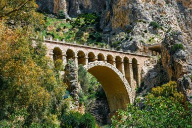 taş Demiryolu Köprüsü el chorro vasıl belgili tanımlık son, iz Caminito Del Rey Köyü