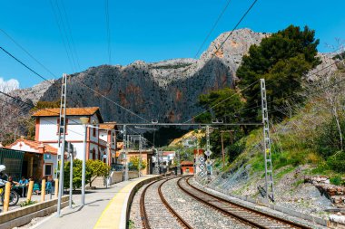 El Chorro, İspanya, 04 Nisan 2018: Demiryolu İstasyonu, iz Caminito Del Rey, İspanya sonunda el chorro Köyü