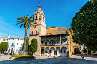 Ronda, İspanya, 05 Nisan 2018: Plaza Duguesa de Parcent meydanında Ronda, Endülüs, İspanya