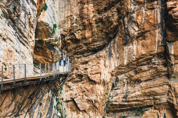 カミニート スペイン 2018 世界の最も危険な歩道に沿って歩く方は 2015 月にリニューアル オープン アルダレス スペイン — ストック写真