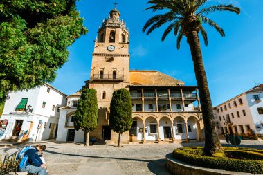 Ronda, İspanya, 05 Nisan 2018: Plaza Duguesa de Parcent meydanında Ronda, Endülüs, İspanya