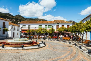 Mijas, İspanya, 08 Nisan 2018: Mijas bir sevimli beyaz Andalusia beyaz evler, İspanya ile köydür