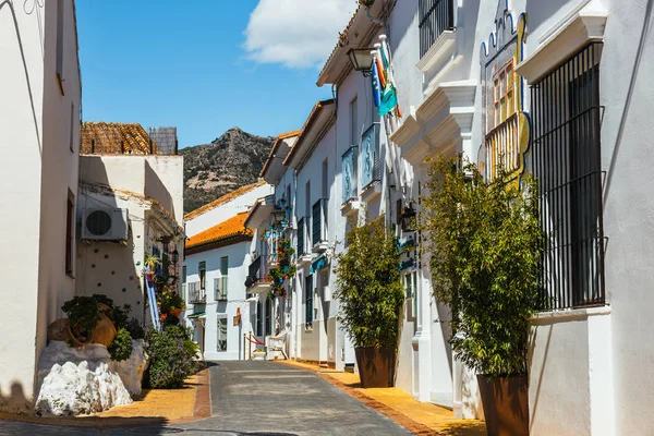 ミハスは白い家々 スペインのアンダルシアの魅力的な白い村 ミハス スペイン 2018 日です — ストック写真