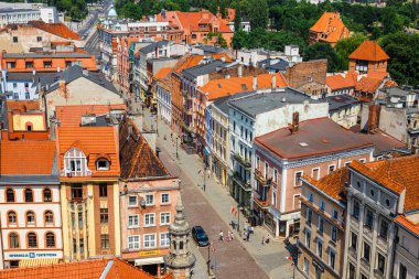 Torun, Polonya - 01 Haziran 2018: Havadan görünümü tarihi binalar ve çatılar Polonya Ortaçağ şehrin Torun, Polonya. Torun Nicolaus Copernicus doğduğu yerdir