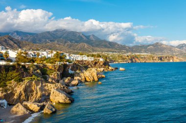 Görünümü güzel Beach Nerja, Costa del Sol, Endülüs, İspanya