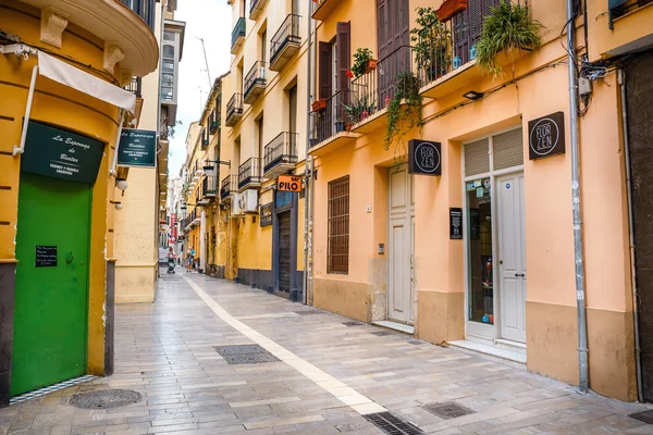 Malaga Spagna Aprile 2018 Strada Stretta Nel Centro Storico Malaga — Foto Stock