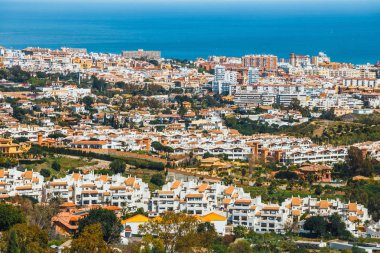 Görünüm Mijas köyü güneşli gün, Costa del Sol, Endülüs, İspanya