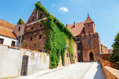 tarihi binaların görünümünü Ortaçağ kenti Torun Polonya Lehçe. Torun Unesco Dünya Mirasları arasında listelenen