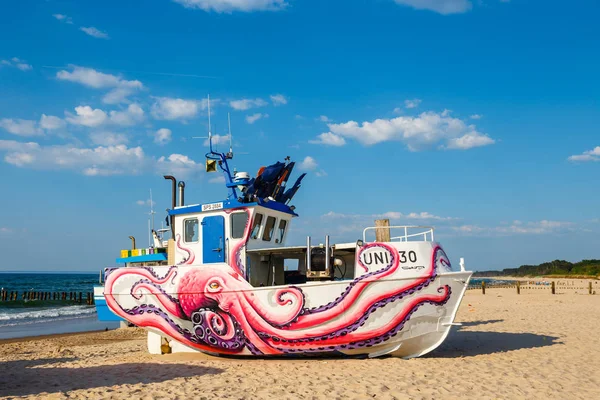 Uniescie Polônia Maio 2018 Barco Pesca Pintado Formas Fantasiosas Como — Fotografia de Stock