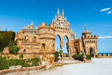 Benalmadena, İspanya, 08 Nisan 2018: Colomares kalede Benalmadena, Christopher Columbus, İspanya adanmış