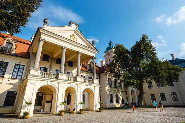 Kozlowka Polsko Srpna 2018 Zamoyski Palác Kozlowka Velký Rokokový Klasicistní — Stock fotografie