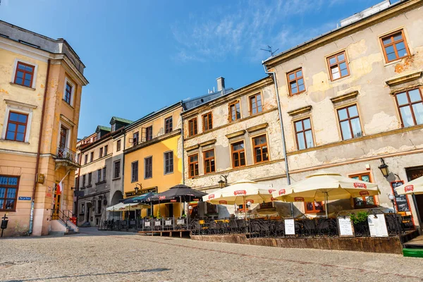 Lublin Polonia Septiembre 2018 Tiendas Históricas Restaurantes Aire Libre Casco —  Fotos de Stock