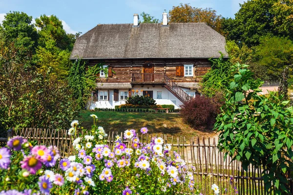 Régi Ház Nádtetős Hagyományos Vidéki Építészet Lengyelország — Stock Fotó
