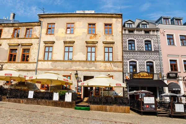 Lublin Polonia Septiembre 2018 Tiendas Históricas Restaurantes Aire Libre Casco —  Fotos de Stock