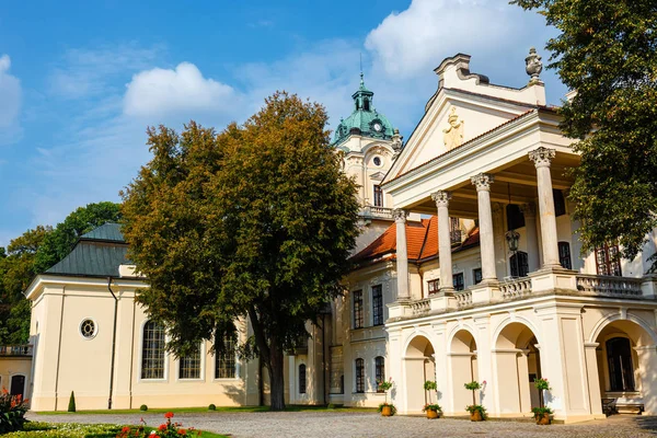 Zamoyski Palace Dziewiętnasto Jest Duży Rokokowe Klasycystyczne Kompleksu Pałacowego Znajduje — Zdjęcie stockowe