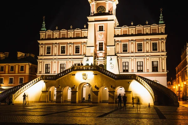 Gran Plaza Del Mercado Zamosc Por Noche Ejemplo Una Ciudad — Foto de Stock