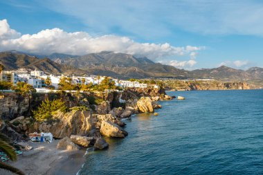 Görünümü güzel Beach Nerja, Costa del Sol, Endülüs, İspanya