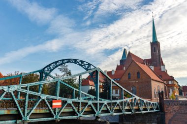 görünümünü Kilisesi Holy Cross ve St Bartholomew Wroclaw, Polonya 