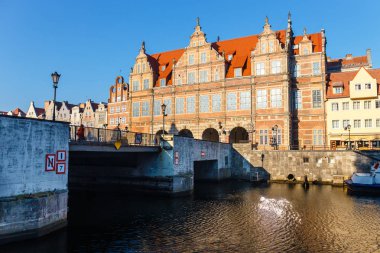 16. yüzyıl Green Gate Gdansk eski şehir. Kapı uzun Pazar ve Motlawa Nehri, Polonya arasında yer almaktadır
