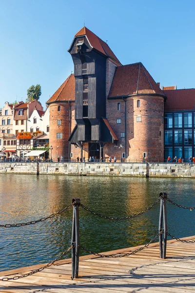 Danzica Polonia Ottobre 2018 Giornata Sole All Argine Del Fiume — Foto Stock