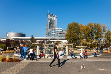 Gdynia, Polonya, 13 Ekim 2018: modern gökdelen, Baltık Denizi, Gdynia liman