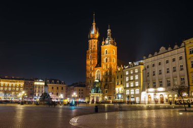 16 Şubat 2019, Krakow, Polonya: St. Mary's kilise gece Krakow, Polonya